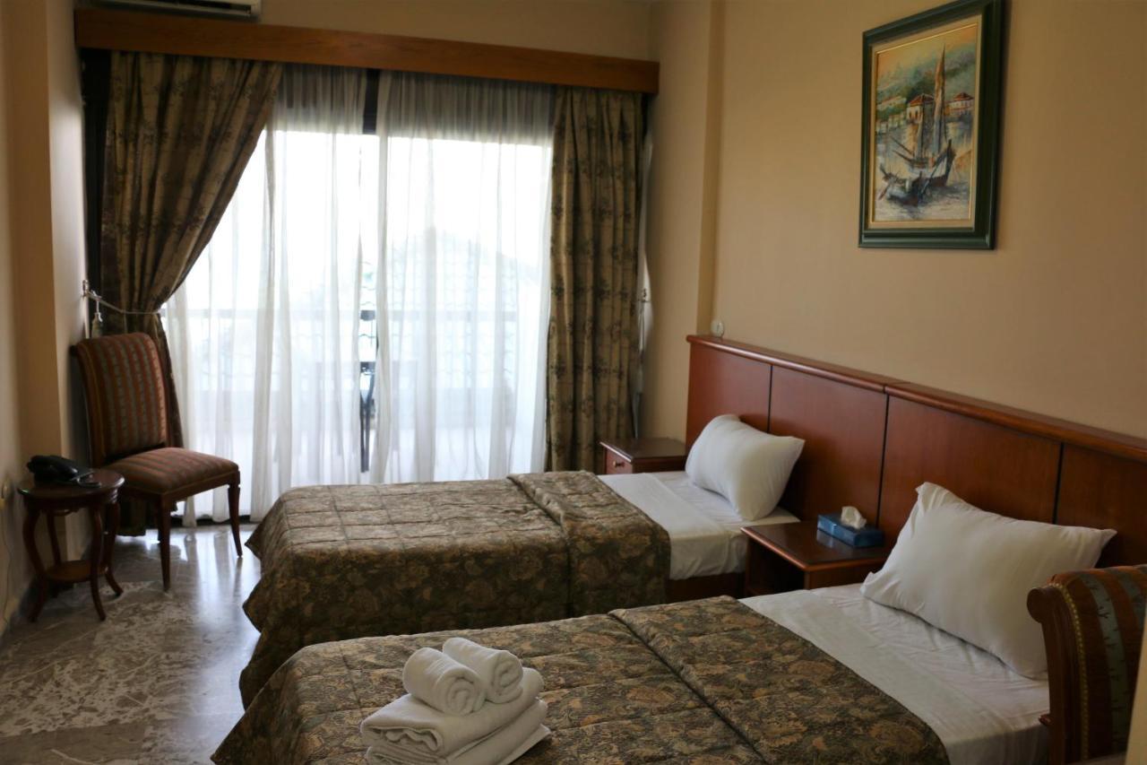 Holiday Suites Hotel & Beach Resort ジュニエ エクステリア 写真