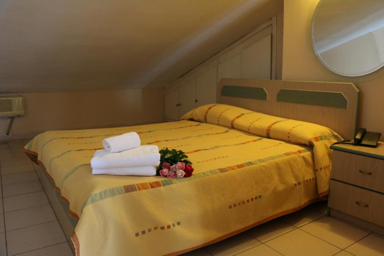 Holiday Suites Hotel & Beach Resort ジュニエ エクステリア 写真