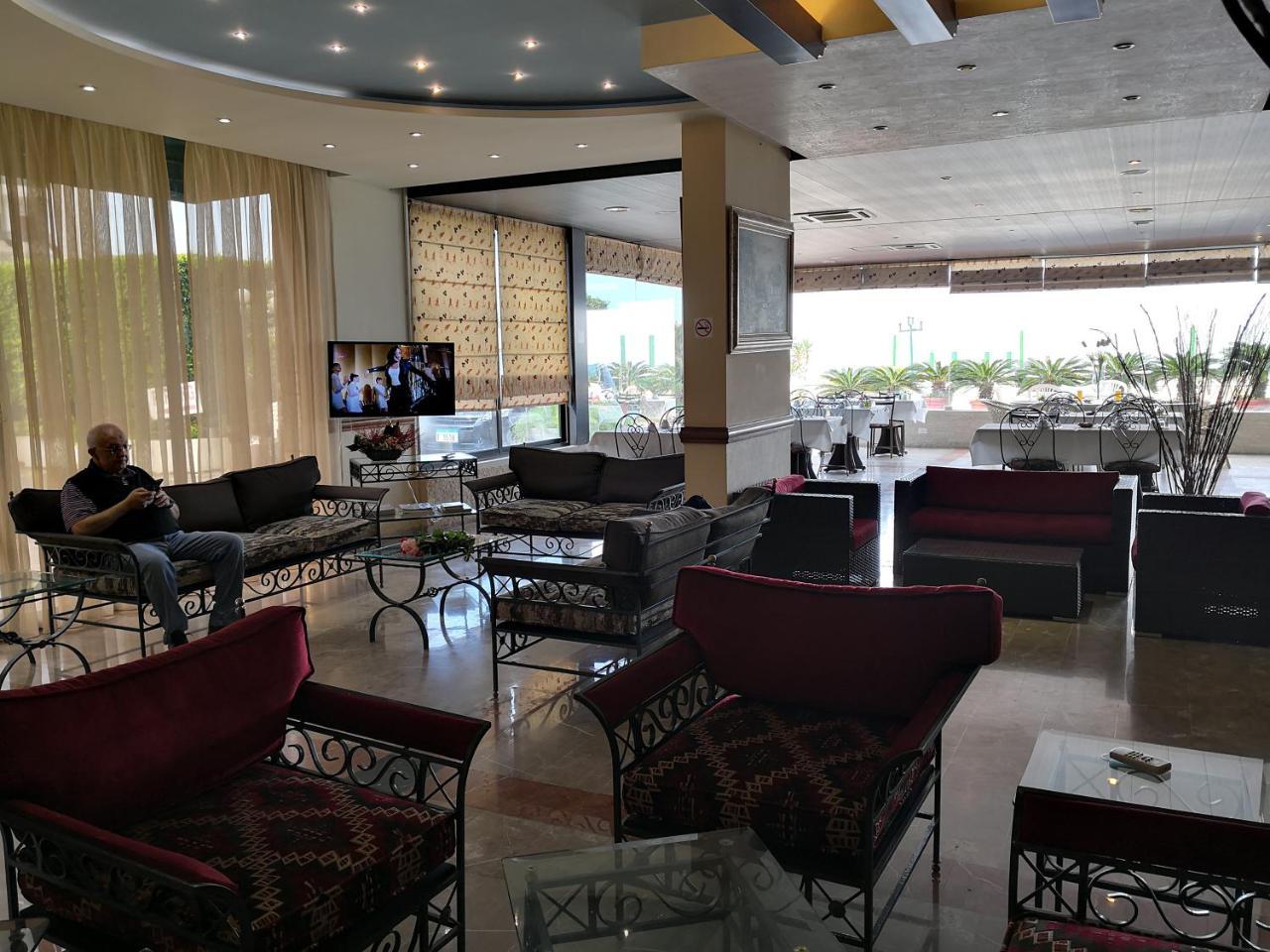 Holiday Suites Hotel & Beach Resort ジュニエ エクステリア 写真